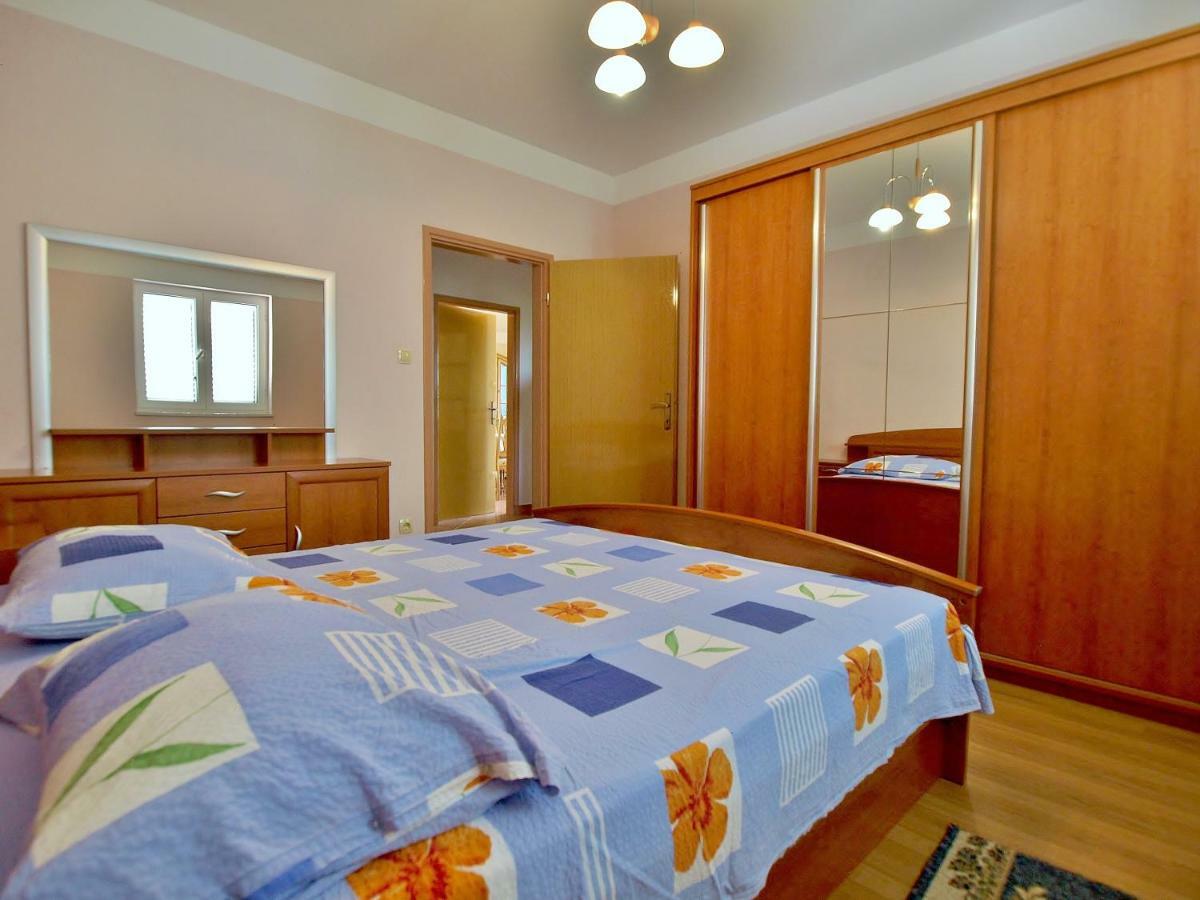 Apartmani Andelo I Ruzica Mundanije エクステリア 写真