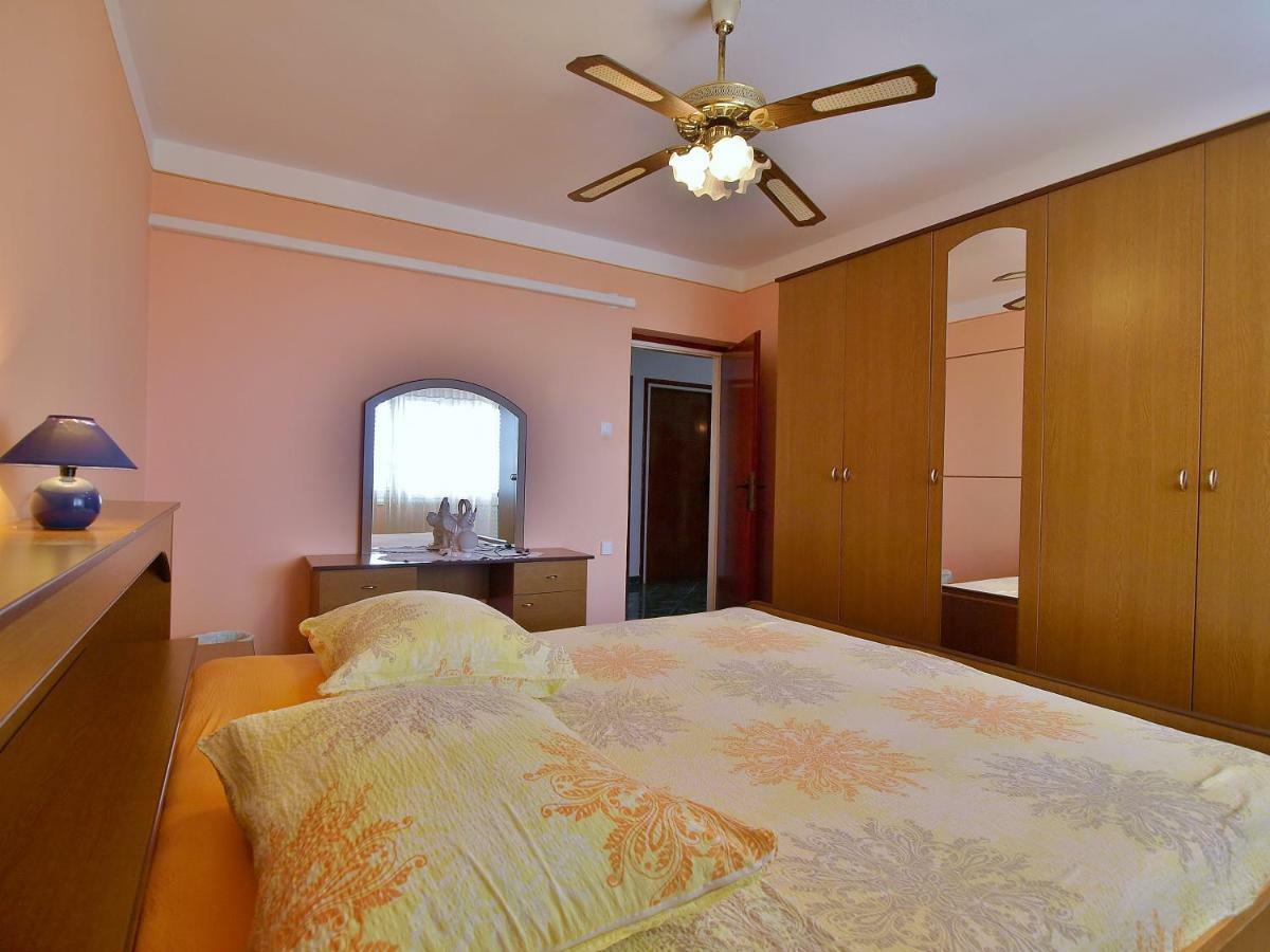 Apartmani Andelo I Ruzica Mundanije エクステリア 写真