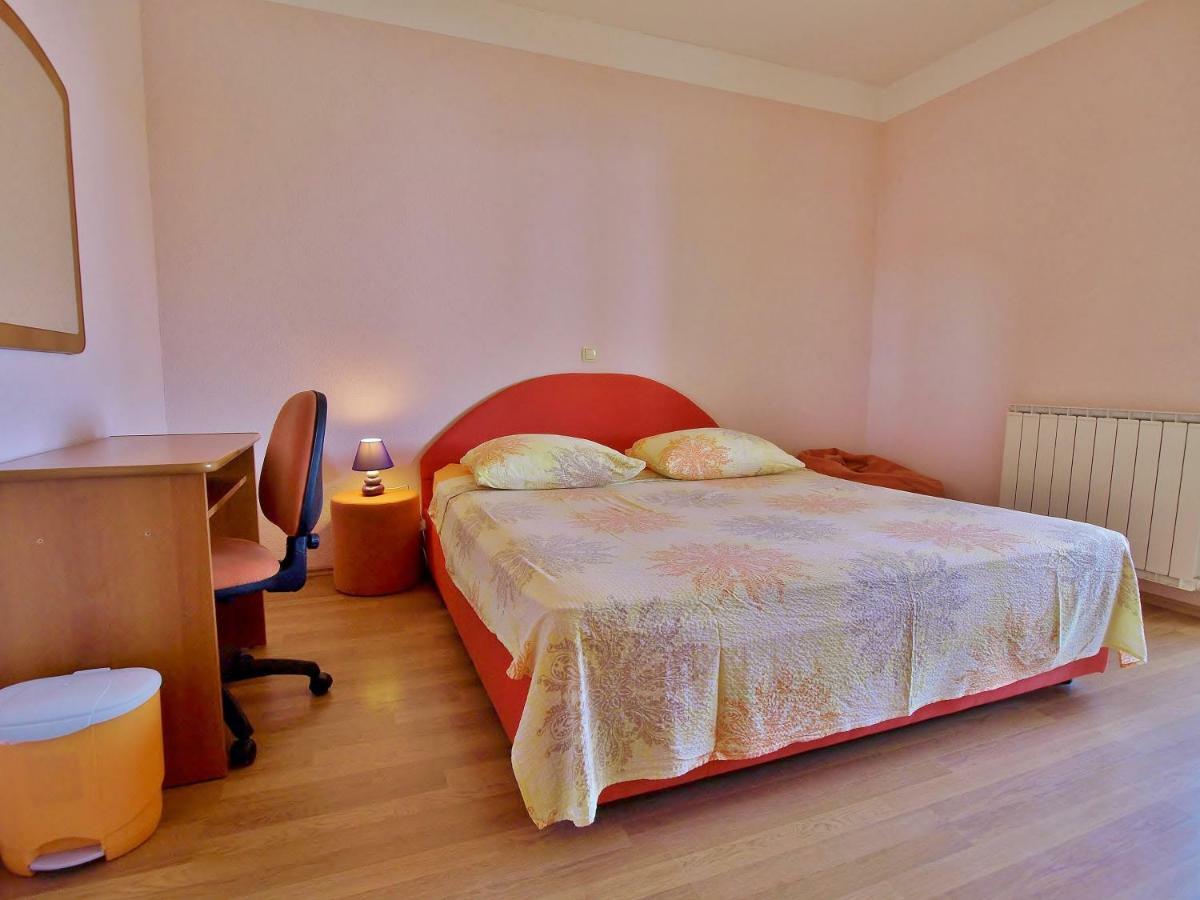 Apartmani Andelo I Ruzica Mundanije エクステリア 写真