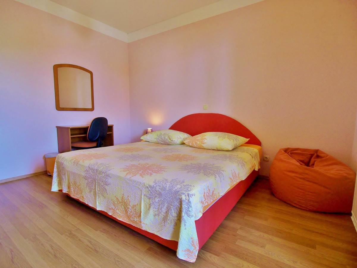 Apartmani Andelo I Ruzica Mundanije エクステリア 写真