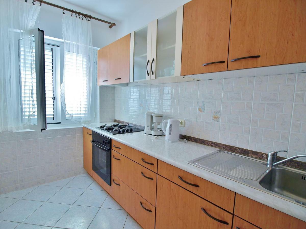 Apartmani Andelo I Ruzica Mundanije エクステリア 写真