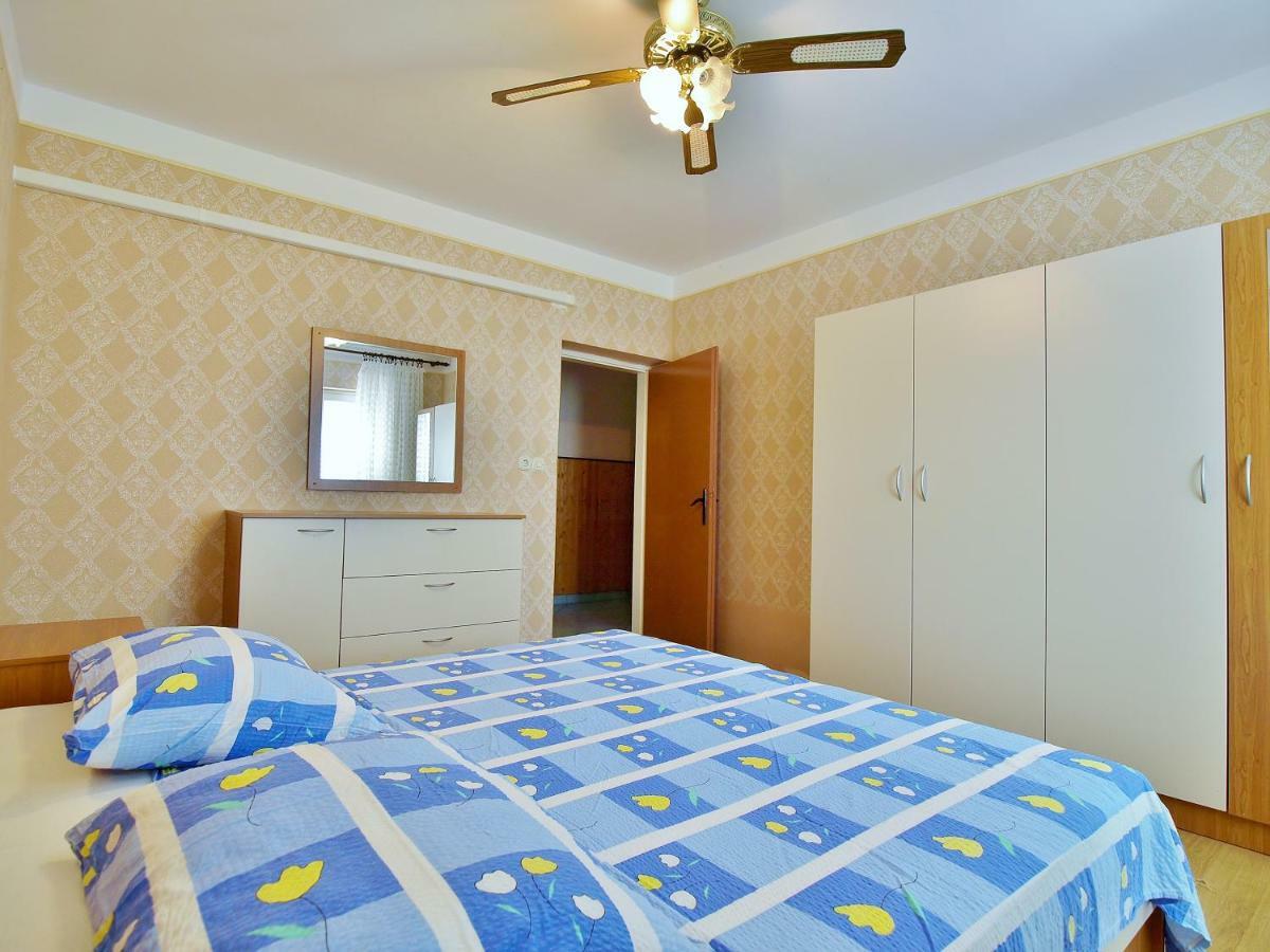 Apartmani Andelo I Ruzica Mundanije エクステリア 写真