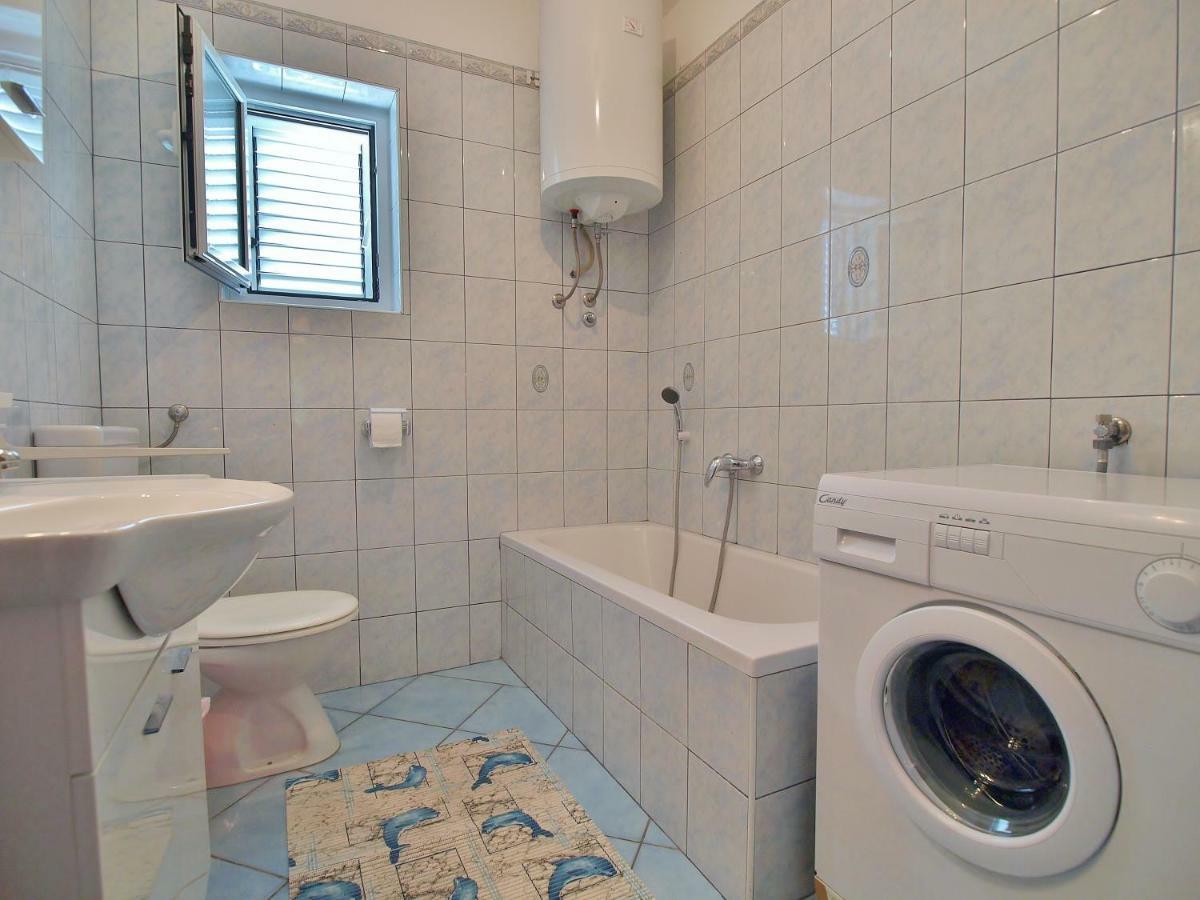 Apartmani Andelo I Ruzica Mundanije エクステリア 写真